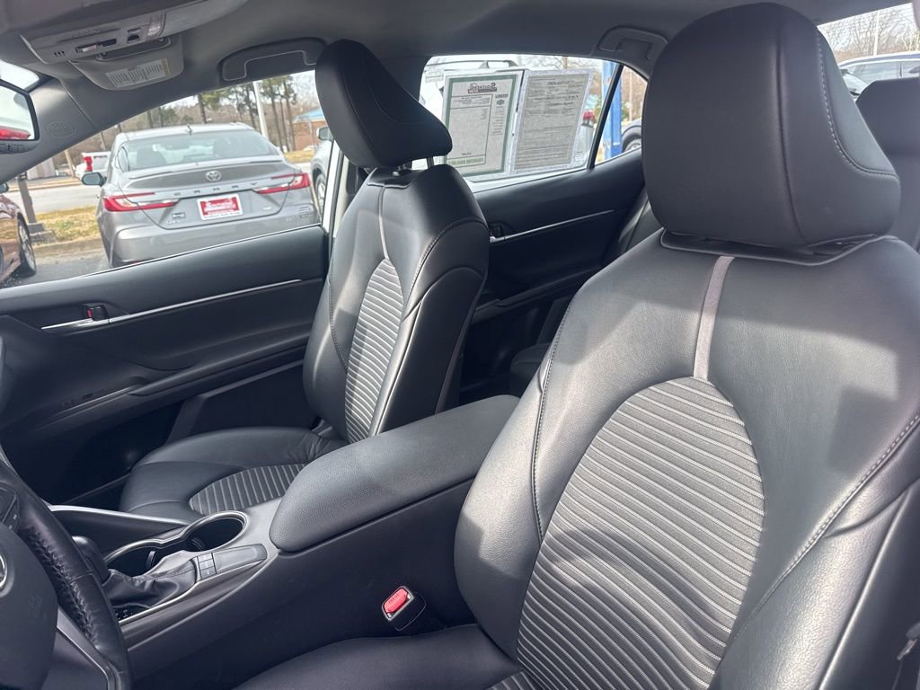 Used 2023 Toyota Camry SE image 13