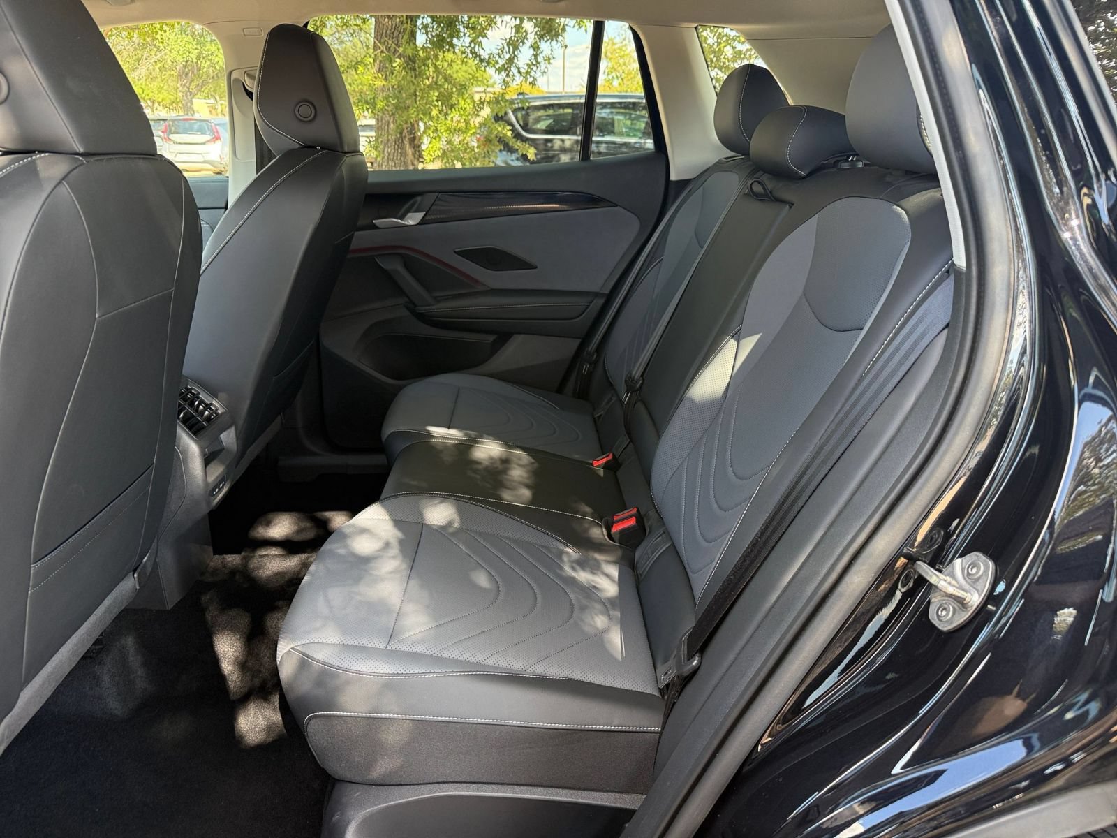 Used 2026 Volkswagen Tiguan SE AWD/4WD image 27