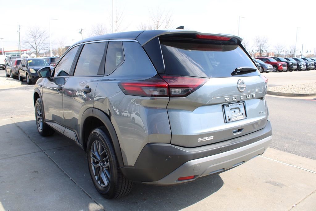 Used 2023 Nissan Rogue S image 5