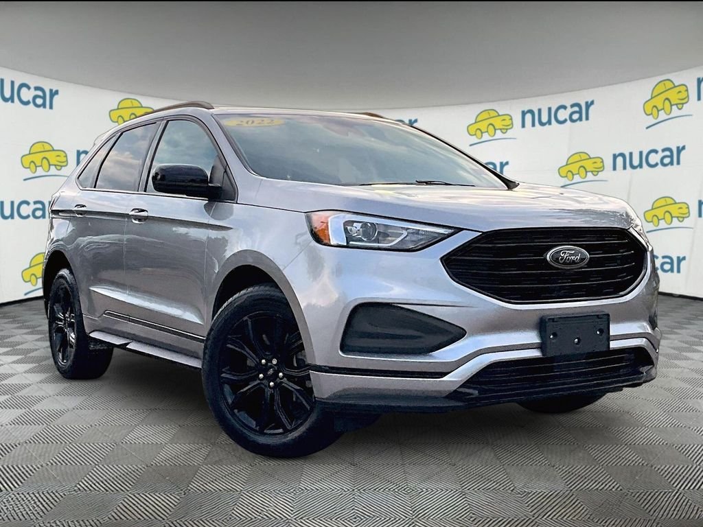 Used 2022 Ford Edge SE w/ Black Appearance Package