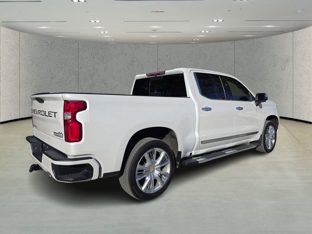 Used 2022 Chevrolet Silverado 1500 High Country w/ High Country Premium Package image 3
