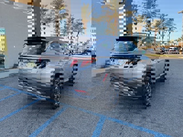 New 2026 Hyundai Tucson Blue SE image 3