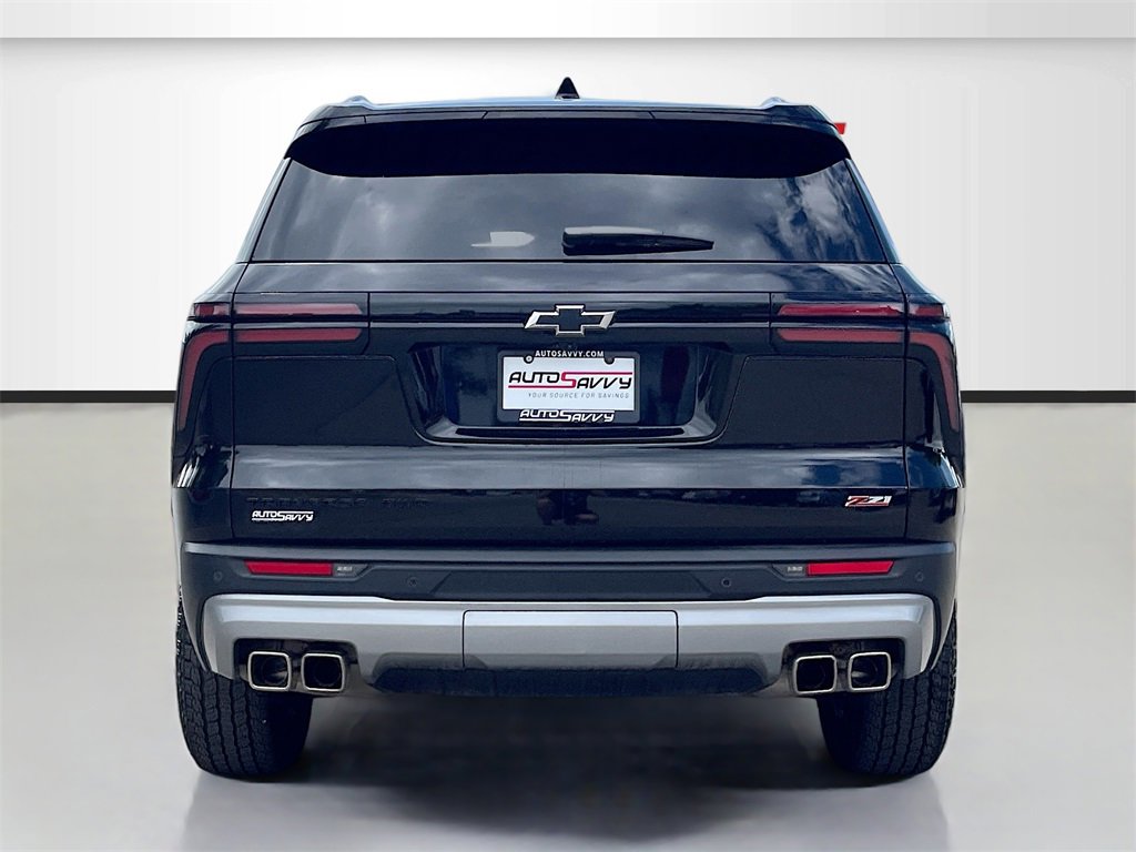 Used 2024 Chevrolet Traverse Z71 image 6