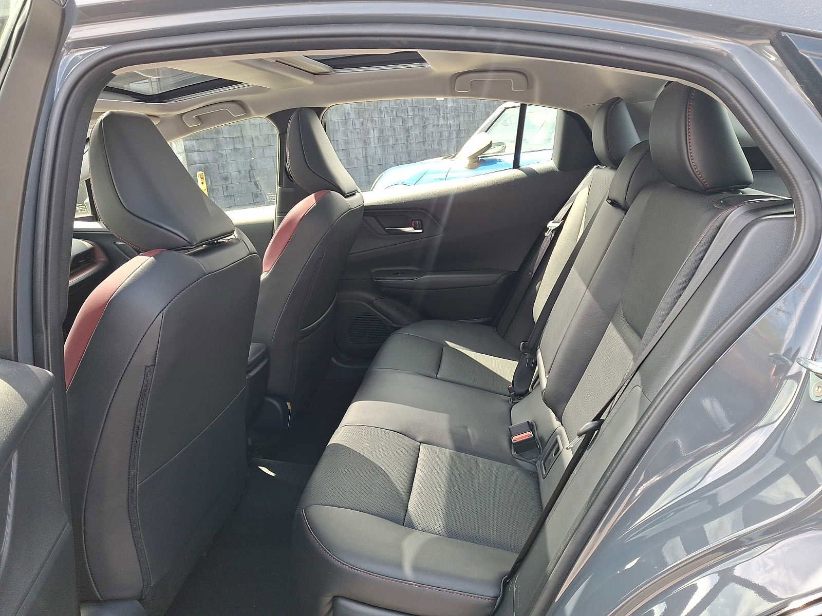 Used 2024 Toyota Prius Prime FWD image 10