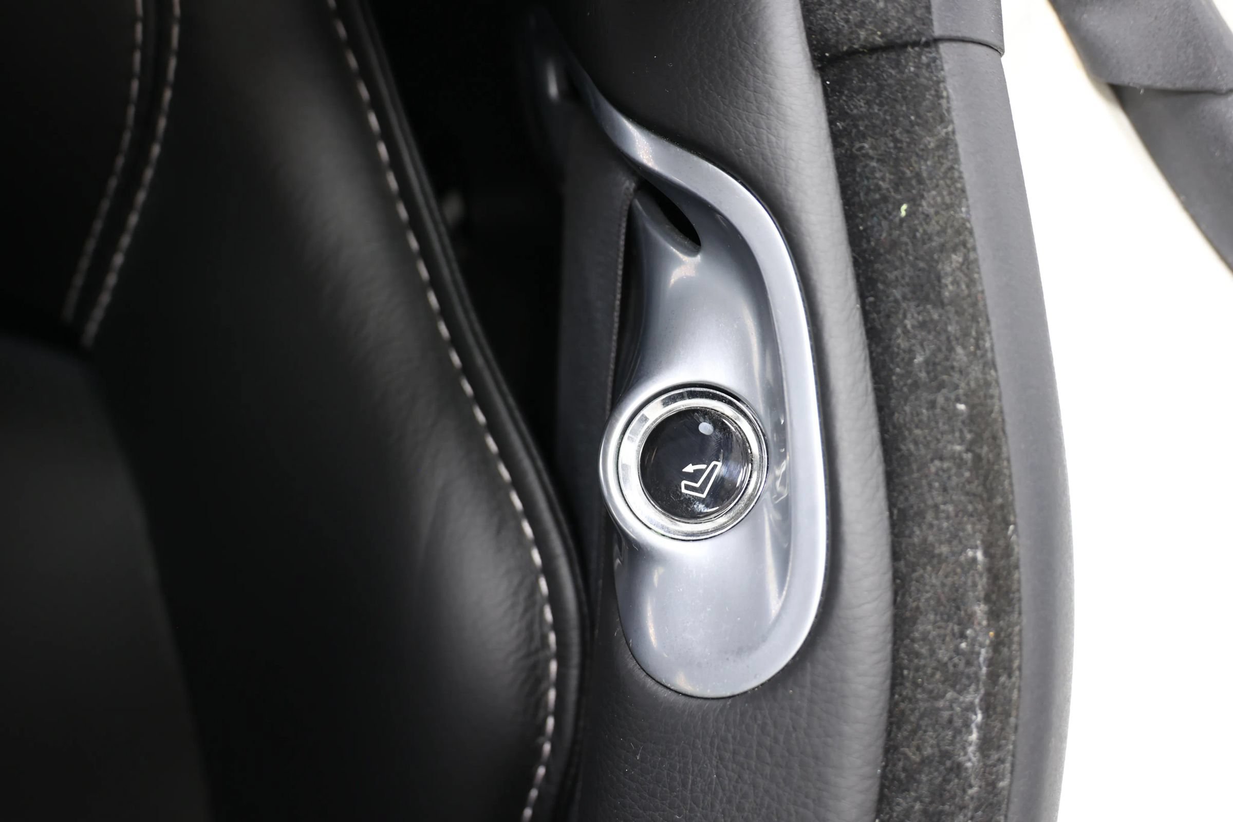 Used 2014 Aston Martin Rapide S RWD image 42