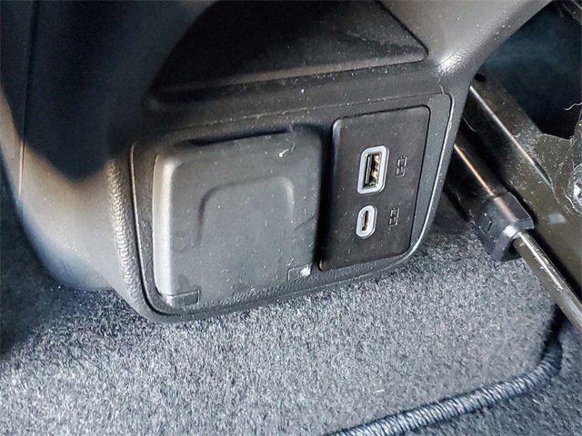 Used 2023 Chevrolet TrailBlazer RS w/ Sun and Liftgate Package image 11