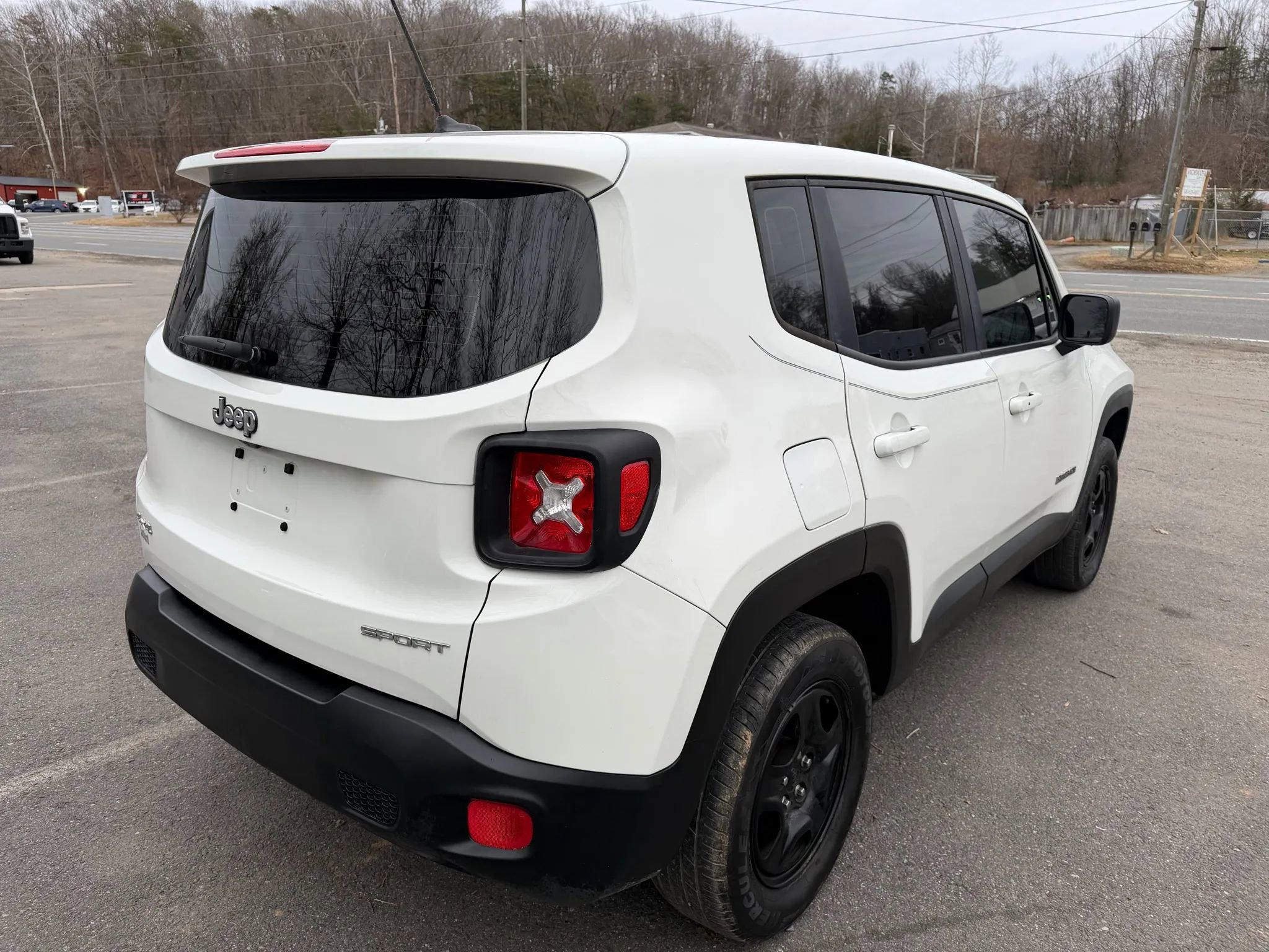 Used 2016 Jeep Renegade Sport w/ Power & Air Group image 9