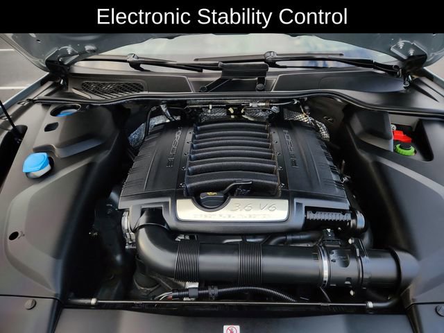 Used 2018 Porsche Cayenne Platinum Edition image 14