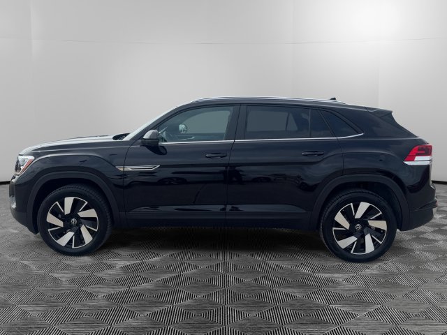 New 2026 Volkswagen Atlas Cross Sport SE FWD image 2