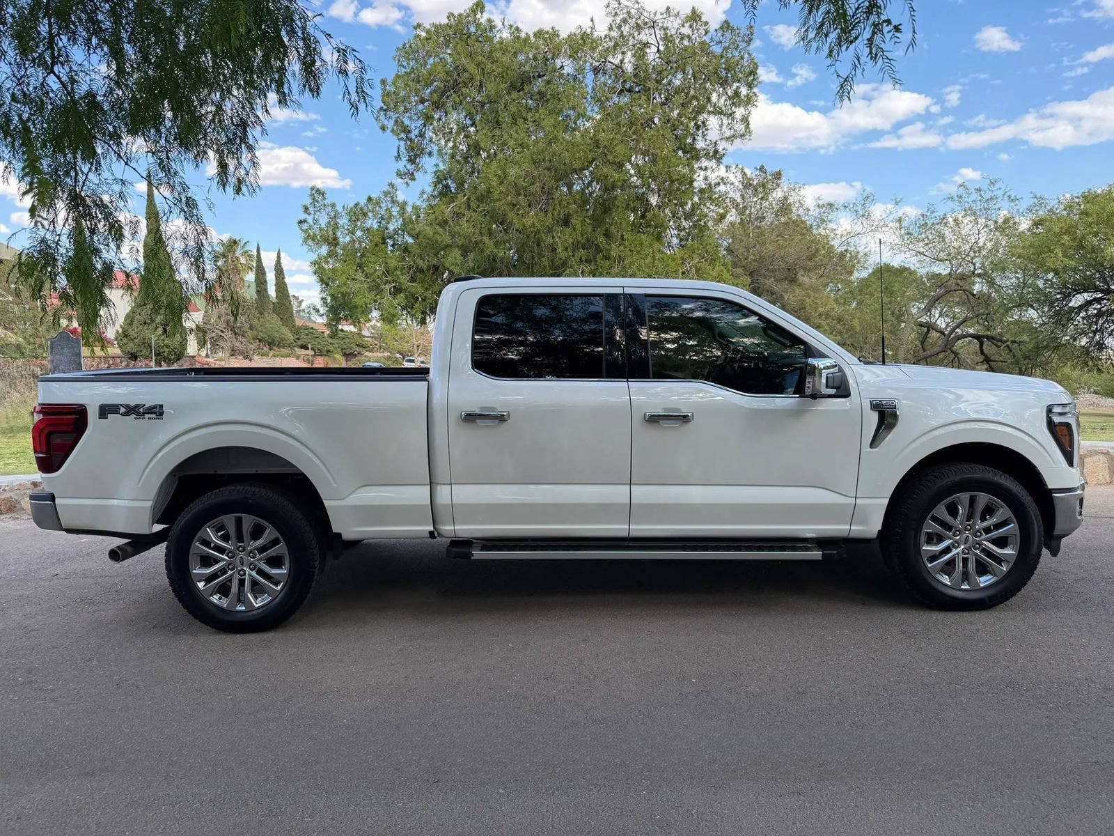 Used 2024 Ford F150 Lariat w/ FX4 Off-Road Package AWD/4WD image 6
