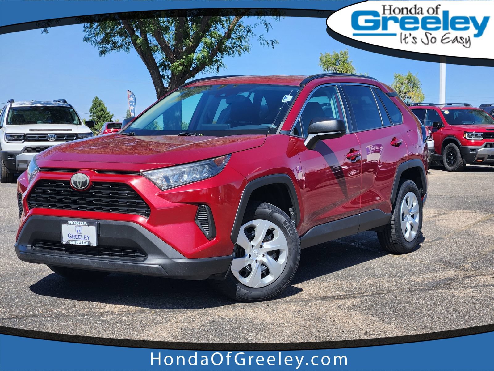 Used 2020 Toyota RAV4 LE w/ Carpet Mat Package AWD/4WD video 1