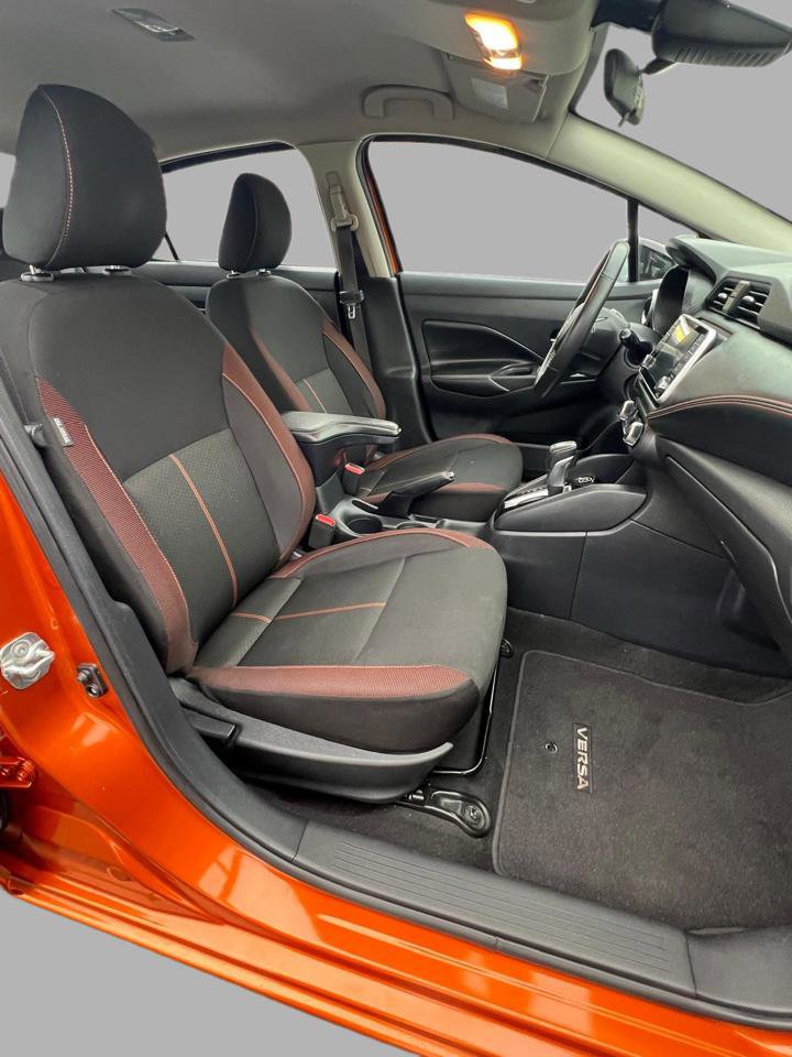 Used 2021 Nissan Versa SR w/ Convenience Package image 31