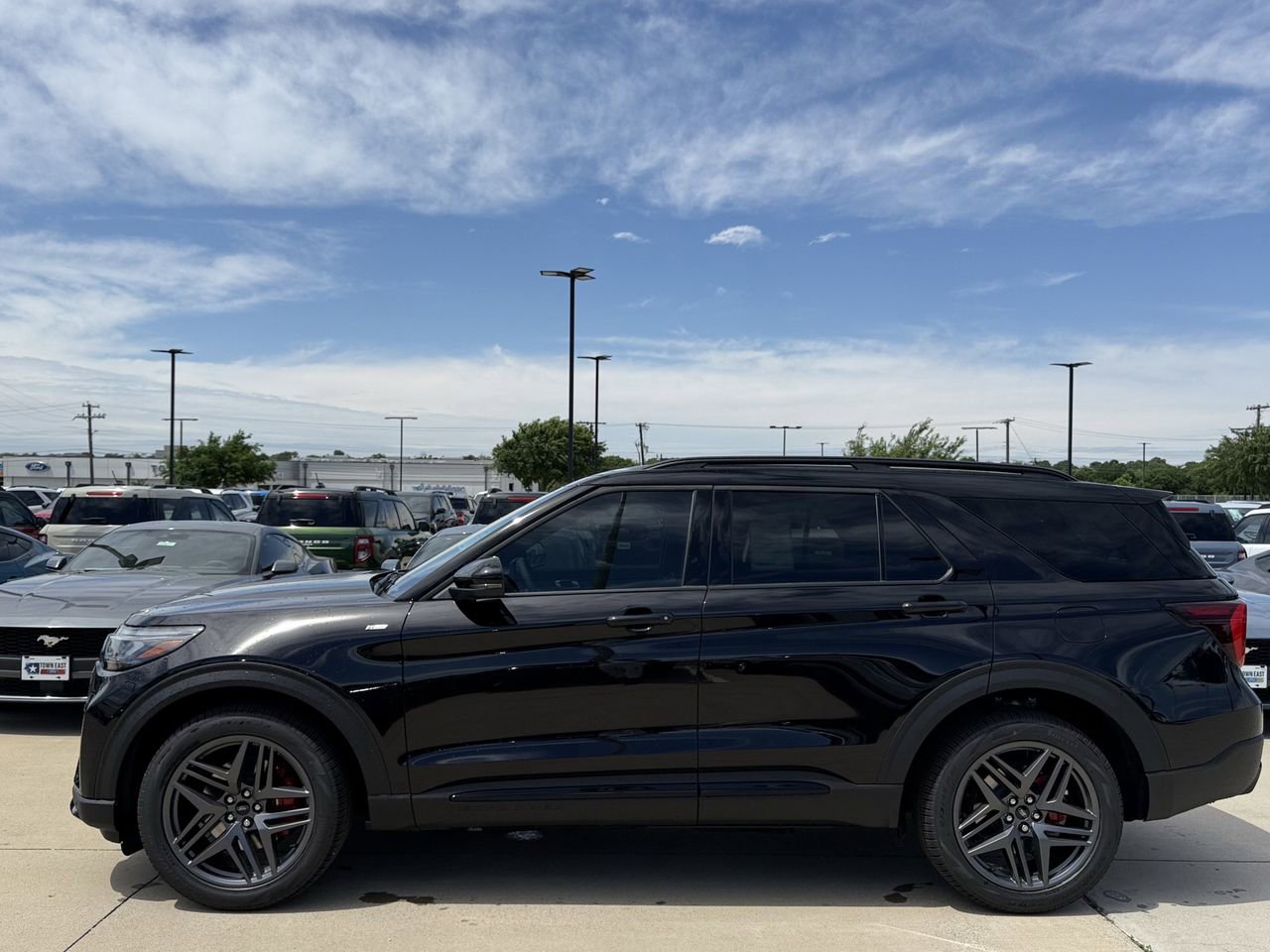 New 2026 Ford Explorer ST-Line RWD image 33