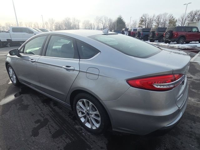 Used 2020 Ford Fusion SE image 3