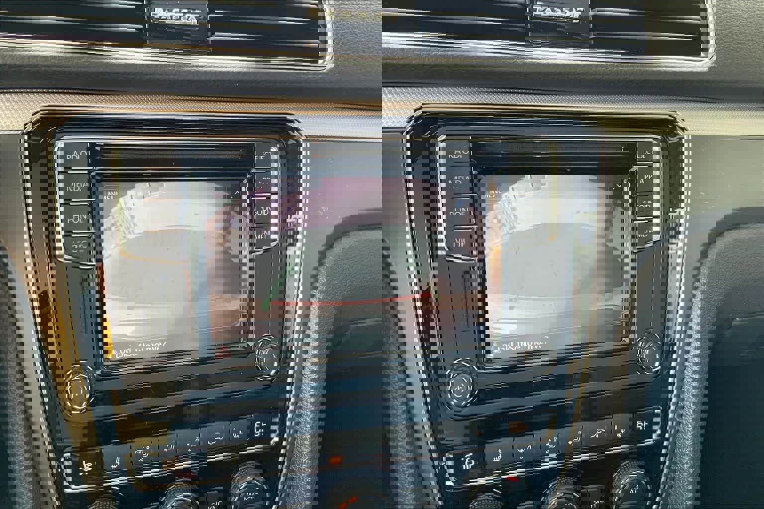 Used 2018 Volkswagen Passat 2.0T R-Line image 28