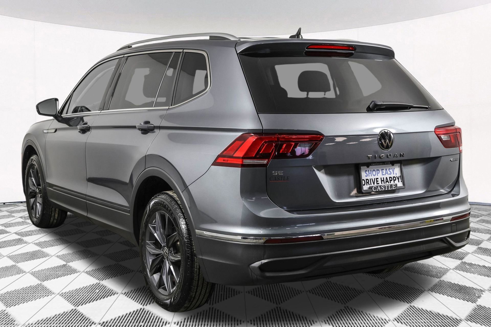 Used 2022 Volkswagen Tiguan SE image 19