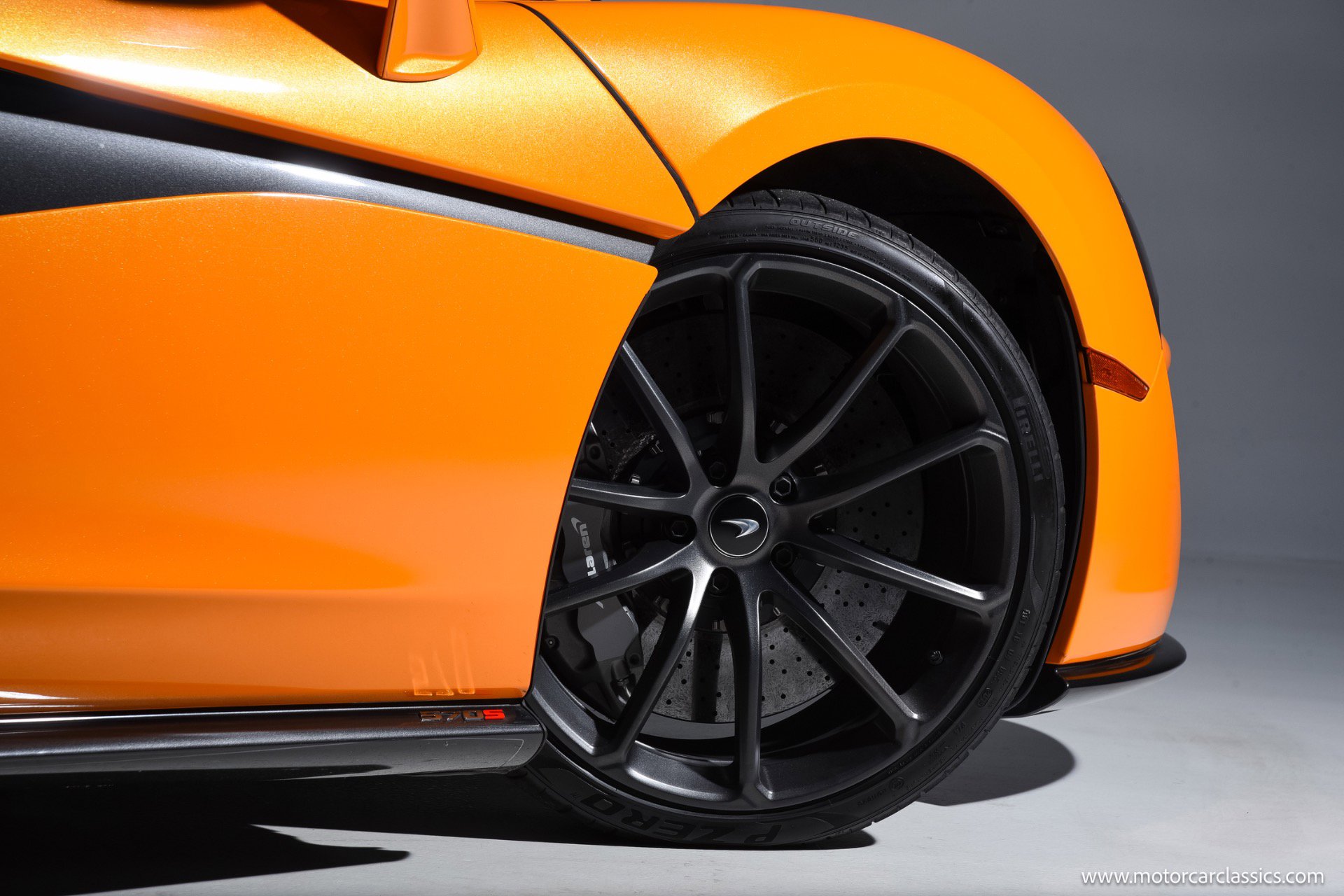 Used 2020 McLaren 570S Spider image 17