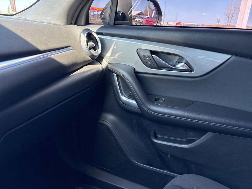 Used 2020 Chevrolet Blazer LT FWD image 41