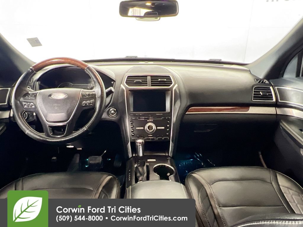 Used 2018 Ford Explorer Platinum AWD/4WD image 7