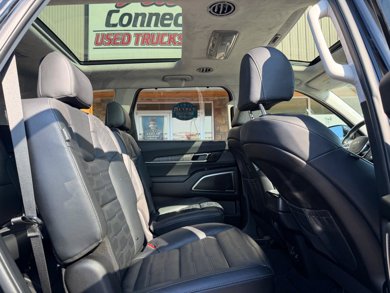 Used 2024 Kia Telluride SX Prestige w/ Towing Package AWD/4WD image 24