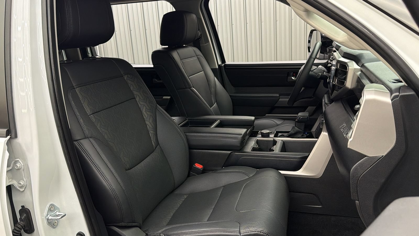 Used 2024 Toyota Tundra SR5 AWD/4WD image 36