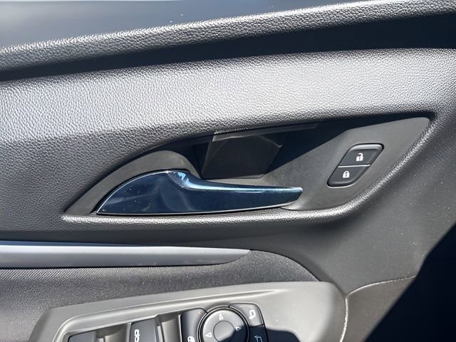 Used 2022 Chevrolet Bolt EUV LT w/ Comfort Package FWD image 10