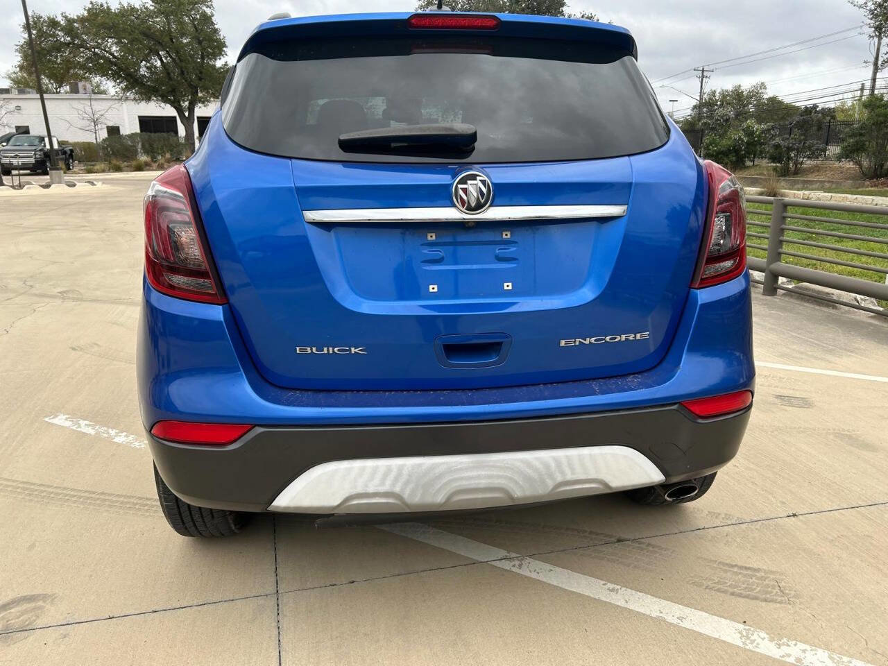 Used 2017 Buick Encore Preferred image 28