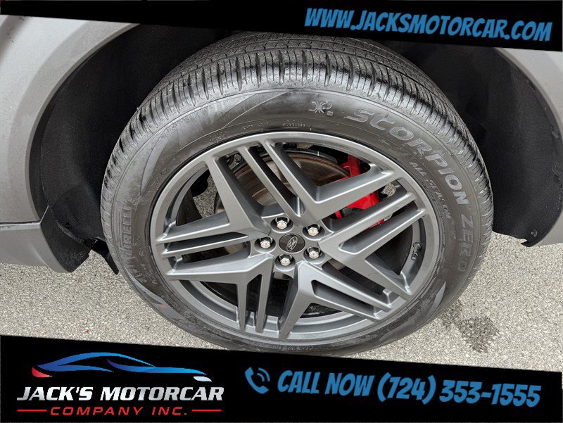 Used 2025 Ford Explorer ST AWD/4WD image 12