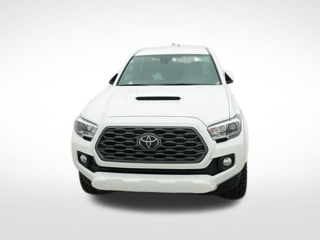 Used 2022 Toyota Tacoma TRD Sport w/ Technology Package AWD/4WD image 18