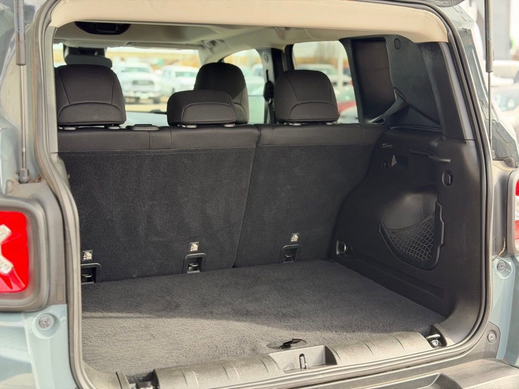 Used 2018 Jeep Renegade Latitude w/ Safety & Security Group image 9