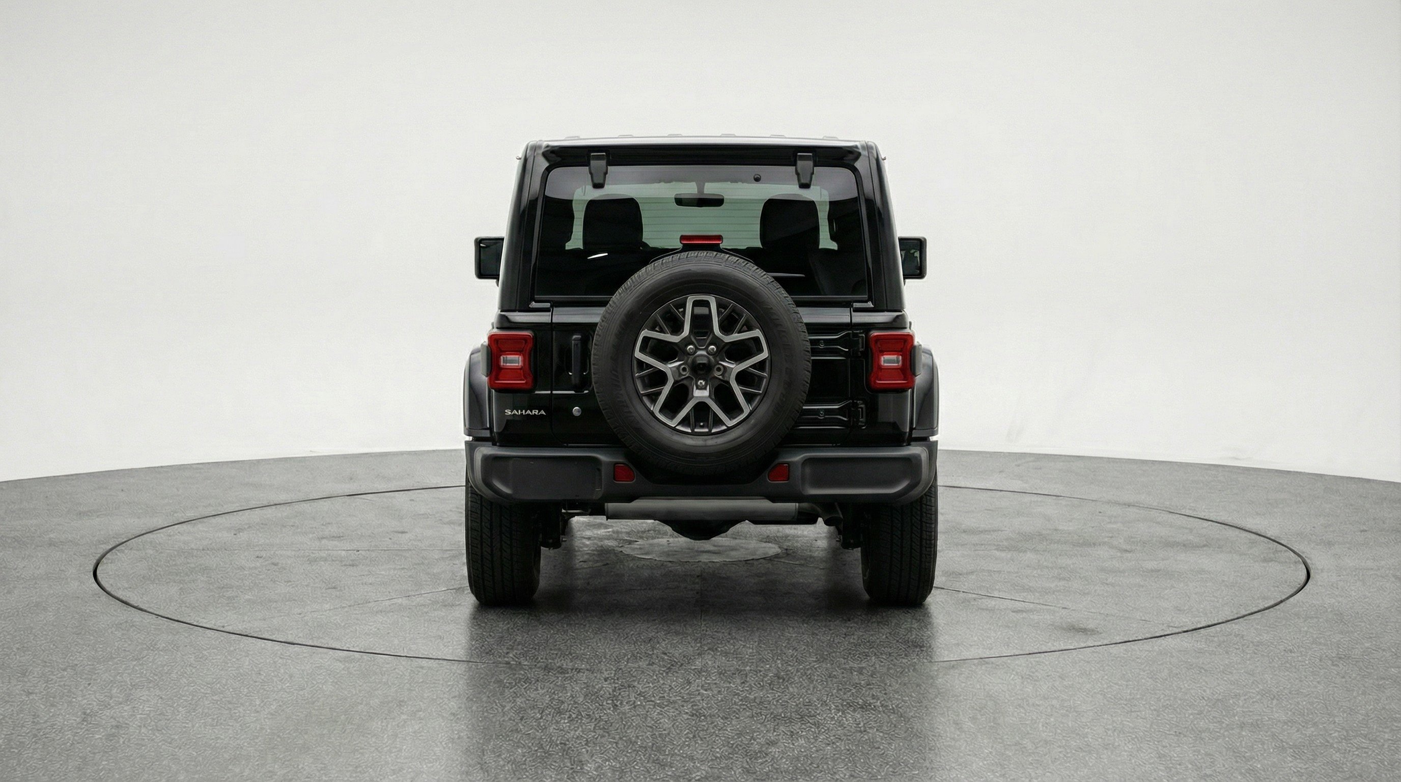 Used 2025 Jeep Wrangler Sahara image 7