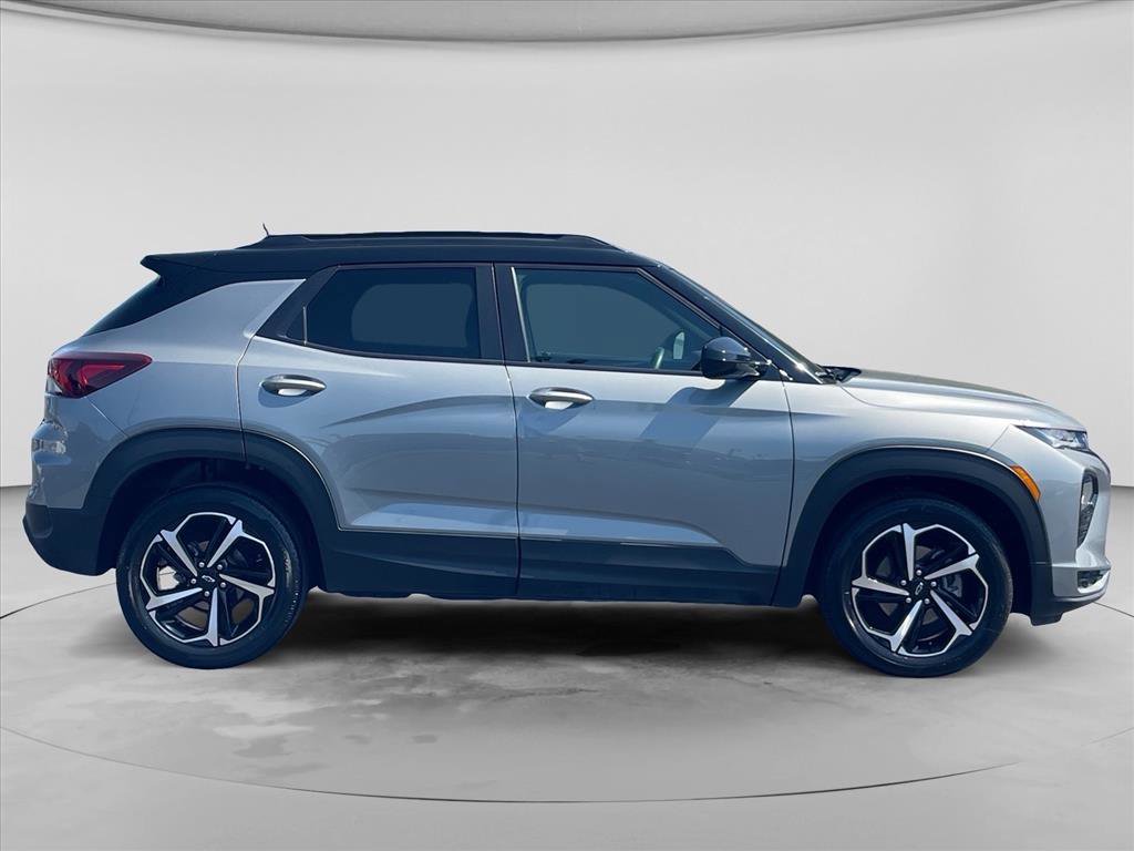 Used 2023 Chevrolet TrailBlazer RS w/ Convenience Package FWD image 8