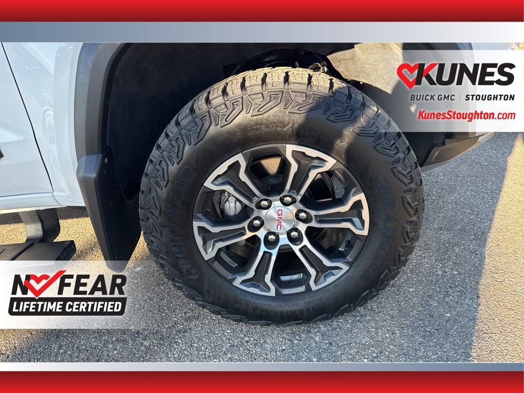 Used 2024 GMC Canyon AT4 image 15