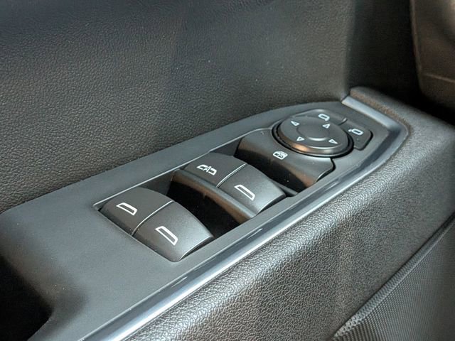 Used 2025 Chevrolet Silverado 1500 LT image 30