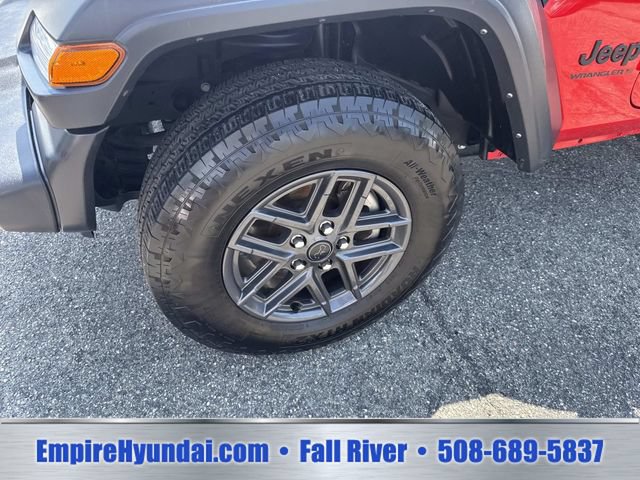 Used 2024 Jeep Wrangler Unlimited Sport AWD/4WD image 10