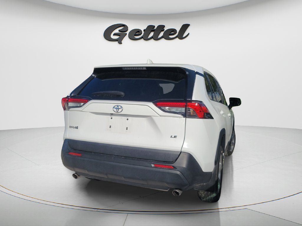 Used 2024 Toyota RAV4 LE FWD image 2
