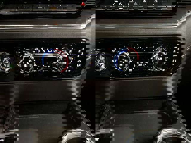 Certified 2023 GMC Sierra 1500 SLT w/ SLT Premium Package image 18