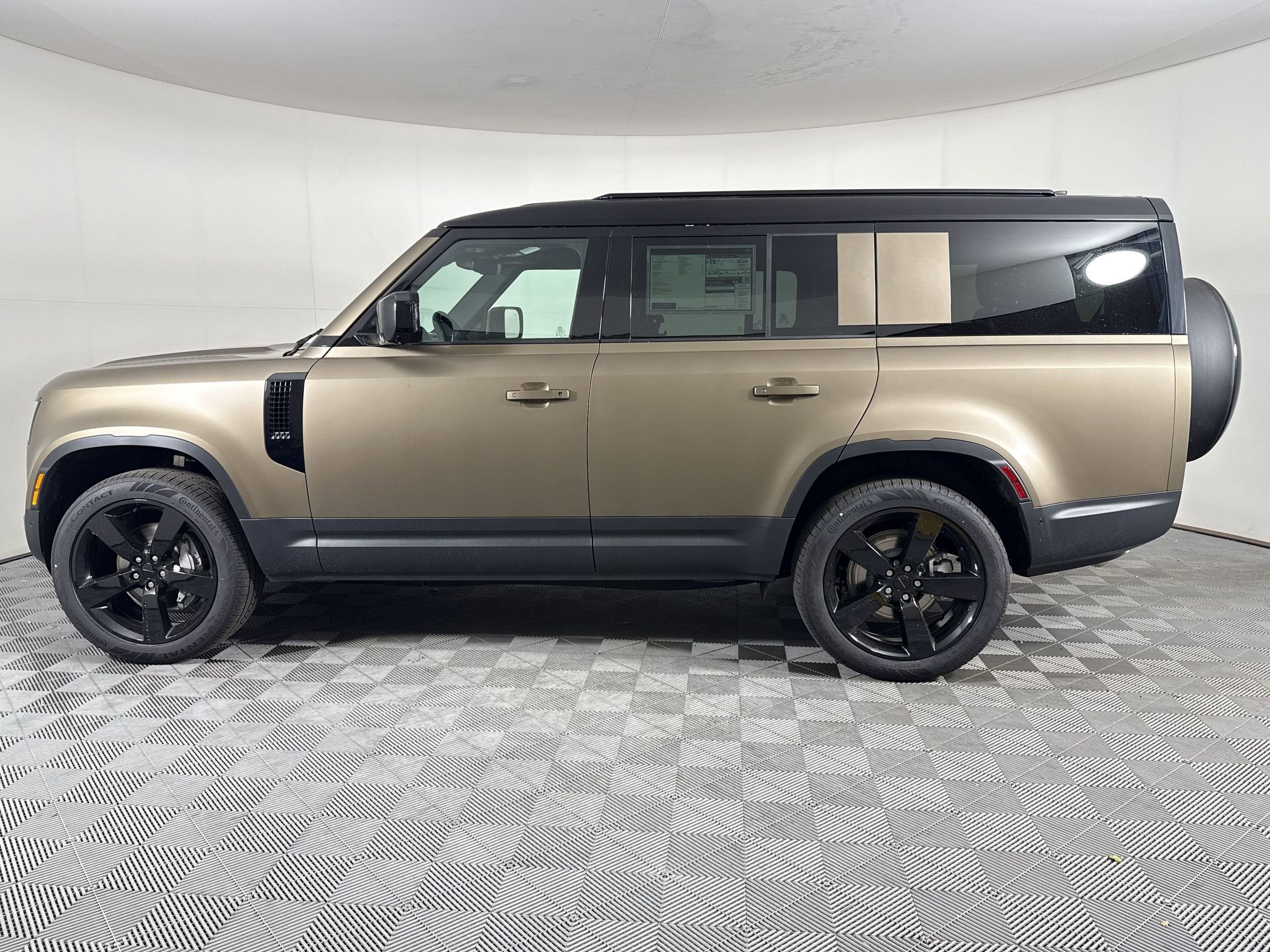 New 2026 Land Rover Defender 130 S AWD/4WD image 2