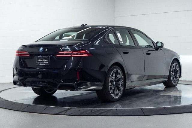 New 2027 BMW 550e xDrive w/ Executive Package AWD/4WD image 14