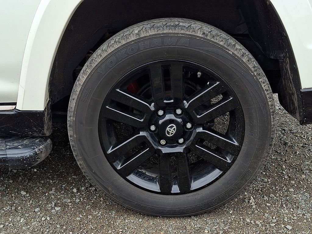 Used 2021 Toyota 4Runner Nightshade image 31