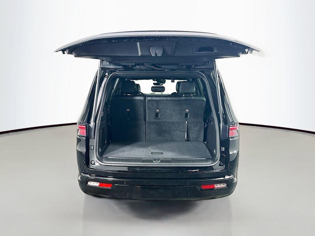New 2025 Jeep Wagoneer Series II w/ Convenience Group I AWD/4WD image 17