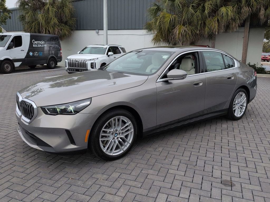 Certified 2024 BMW 530i 530i w/ Premium Package image 9