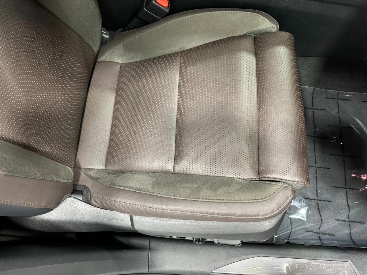 Used 2023 Lexus RX 350 RX 350 Luxury w/ Cold Area Package image 18