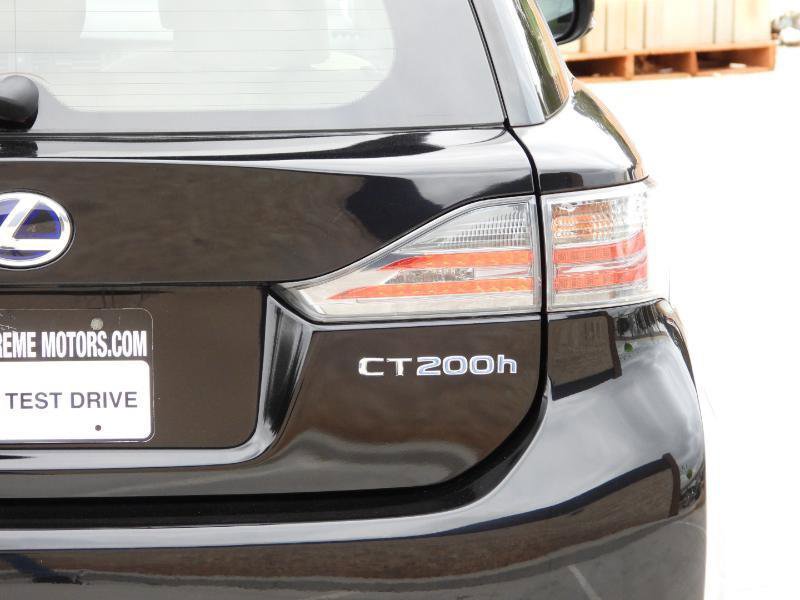 Used 2013 Lexus CT 200h w/ Premium Pkg w/Backup Camera image 18
