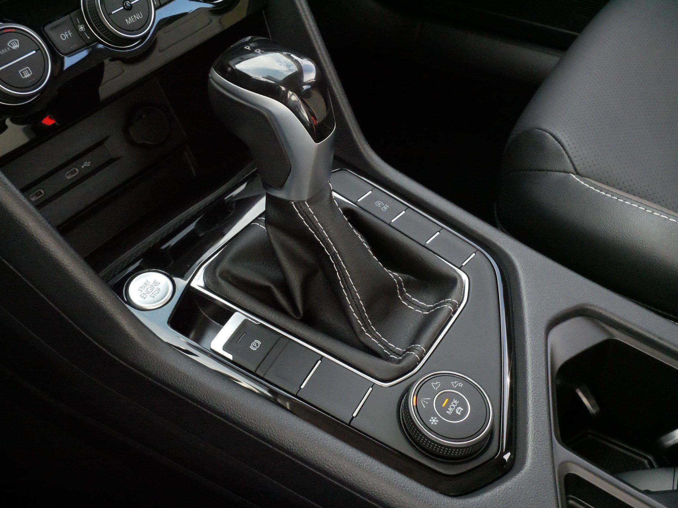 Used 2023 Volkswagen Taos SEL image 24