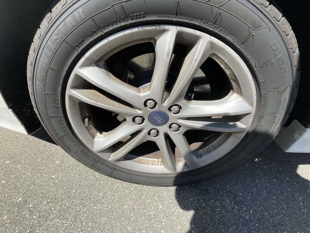 Used 2018 Ford Fusion SE FWD image 20