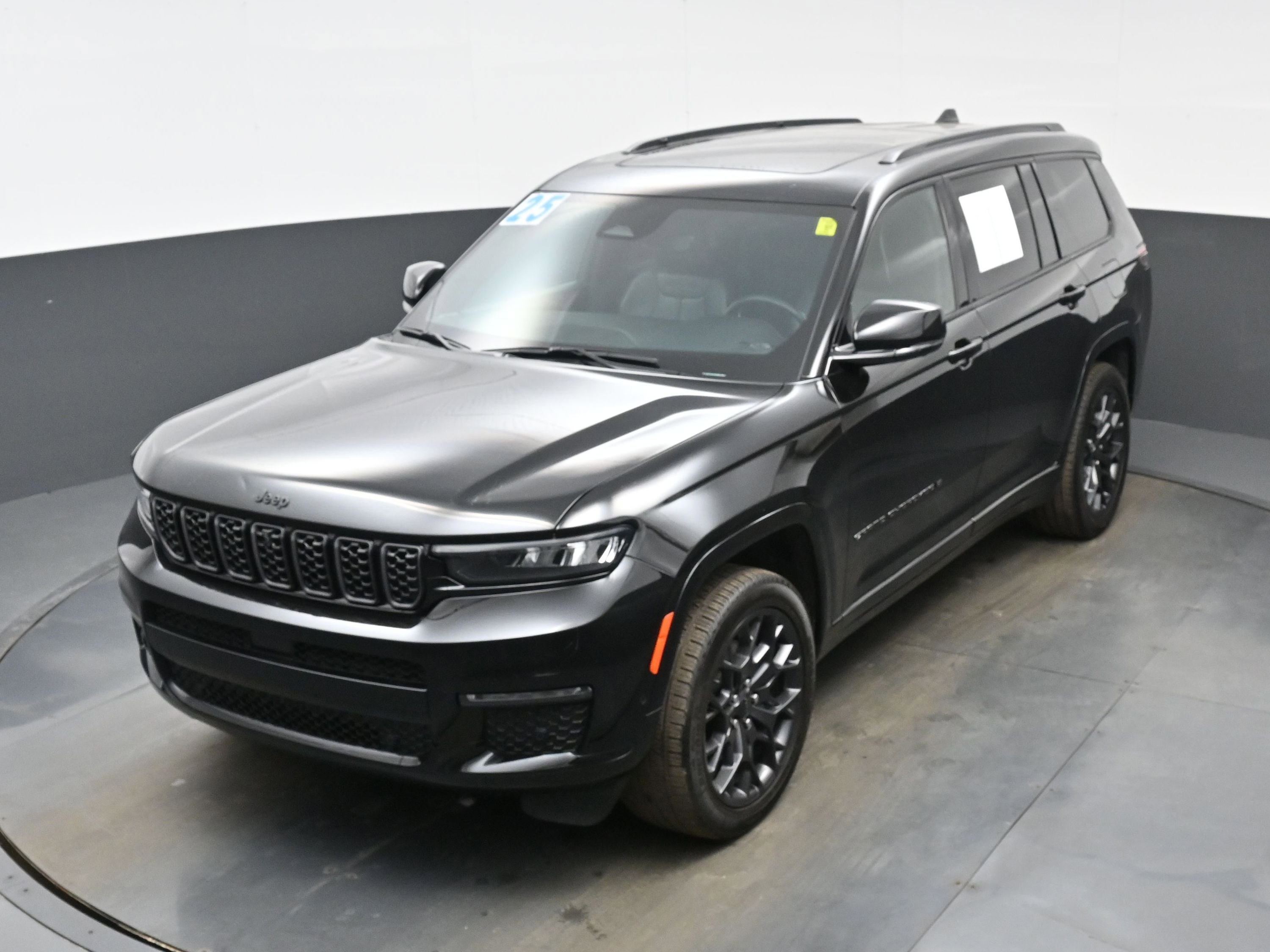 Used 2025 Jeep Grand Cherokee L Summit image 34