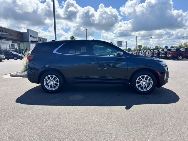 Used 2024 Chevrolet Equinox LT image 2