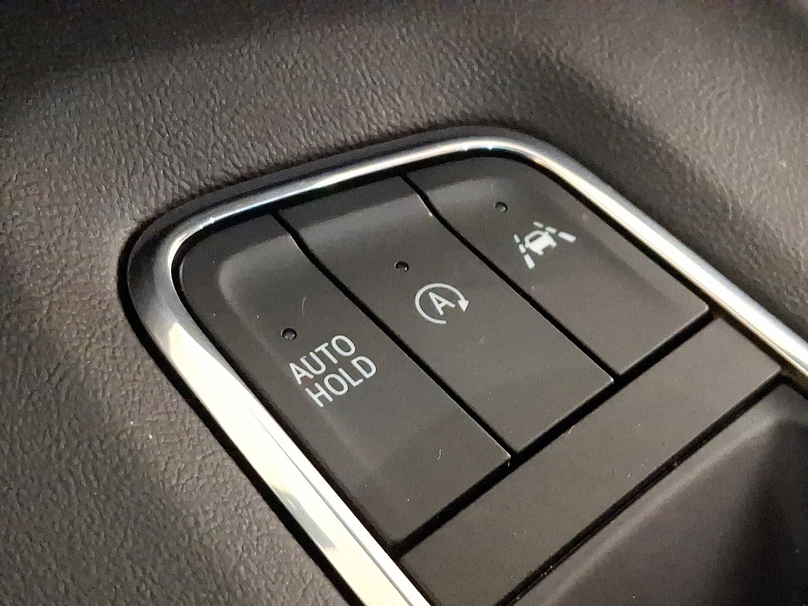 Certified 2023 Cadillac Escalade ESV Premium Luxury w/ Performance Package image 25