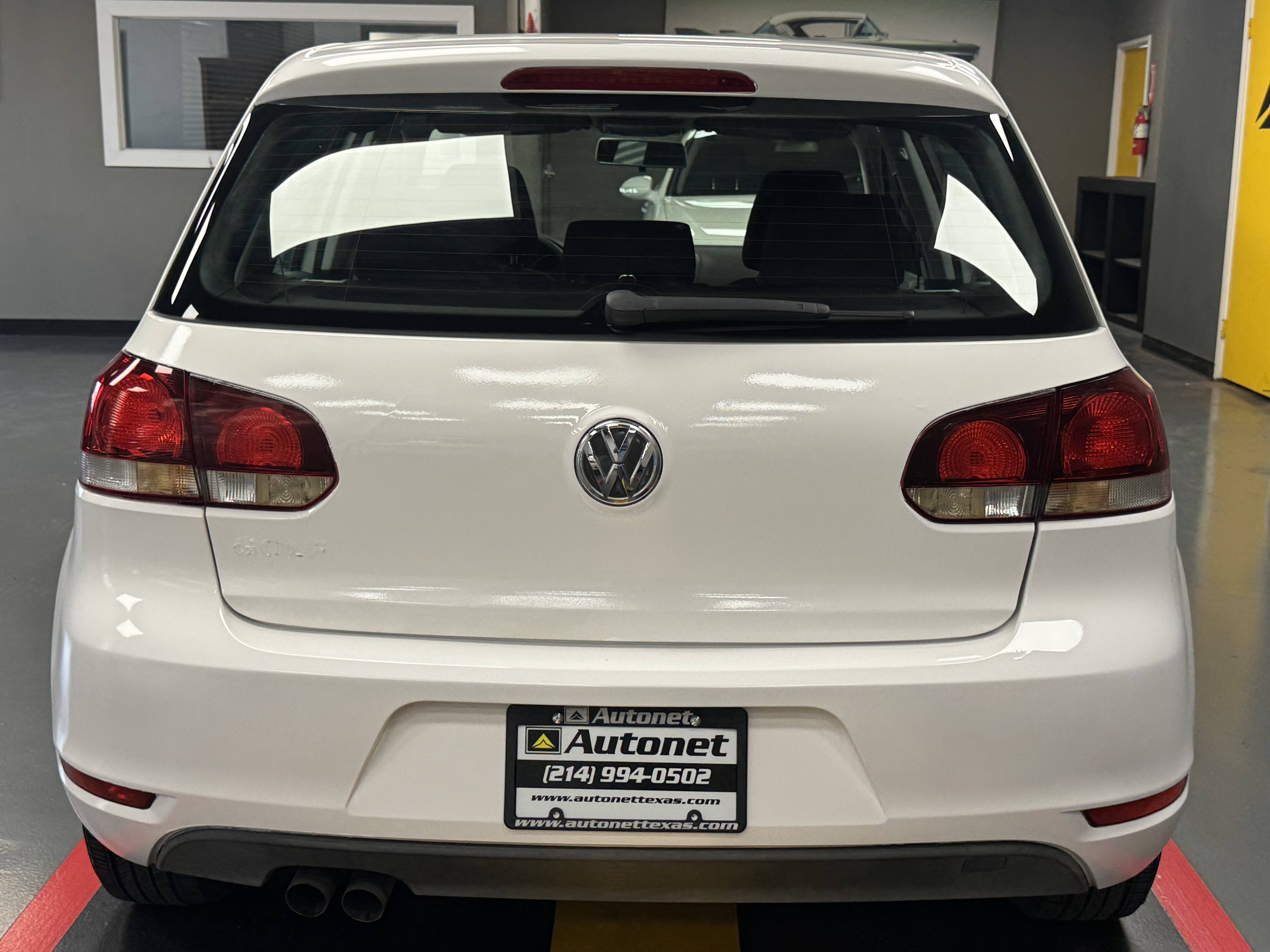 Used 2012 Volkswagen Golf 4-Door FWD image 5